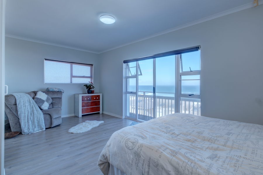 4 Bedroom Property for Sale in Seaview Eastern Cape